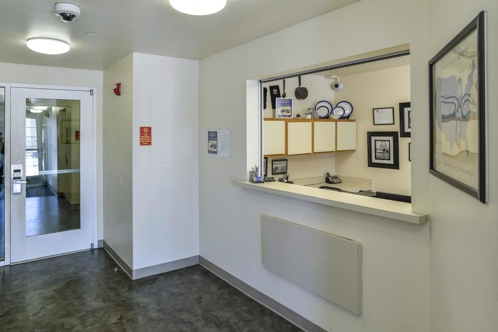 Woodspring Suites Conroe Exterior photo
