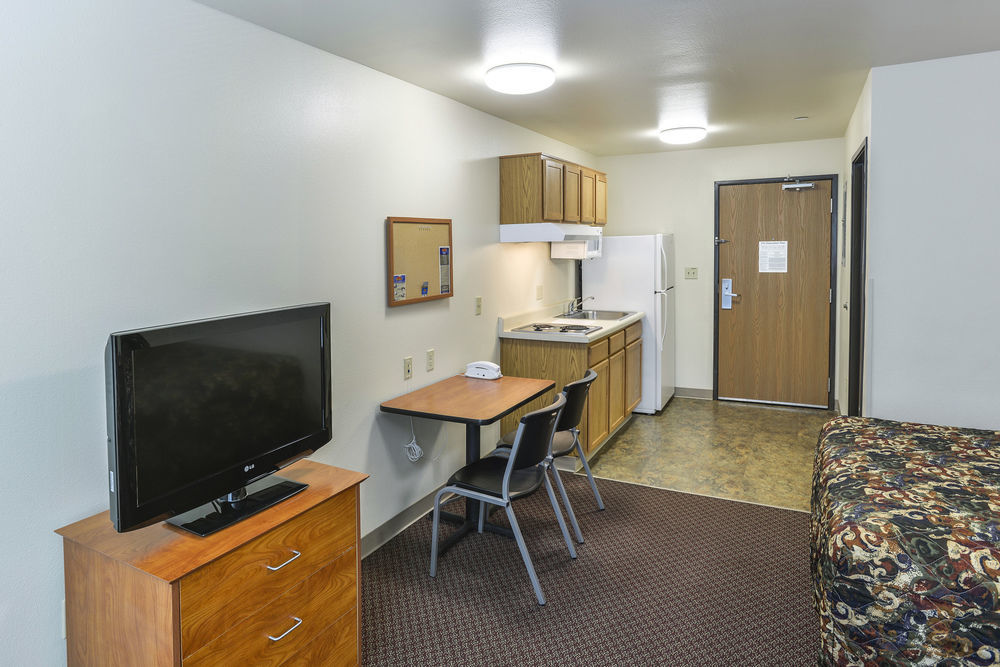 Woodspring Suites Conroe Exterior photo